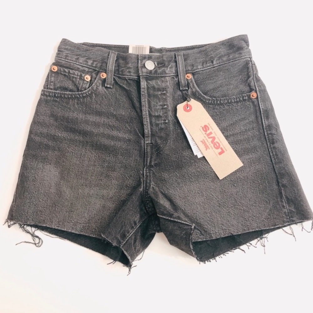 LEVI’S | "Black Magic" Wedgie Shorts